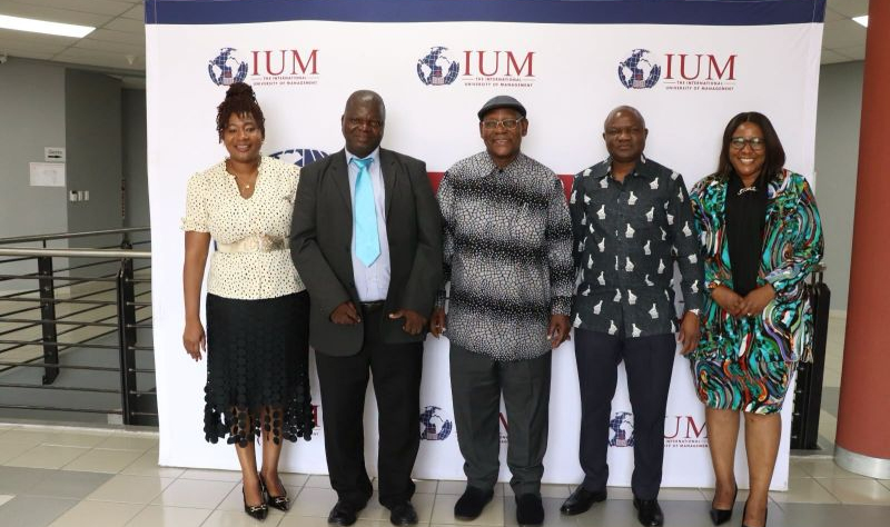 IUM welcomes Mr Makandwa, University Librarian from MSUAS Zimbabwe, for a benchmarking visit